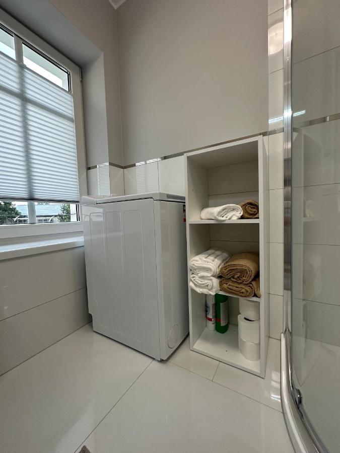 Apartament Przy Cieplickich Tezniach Jelenia Gora Exterior photo
