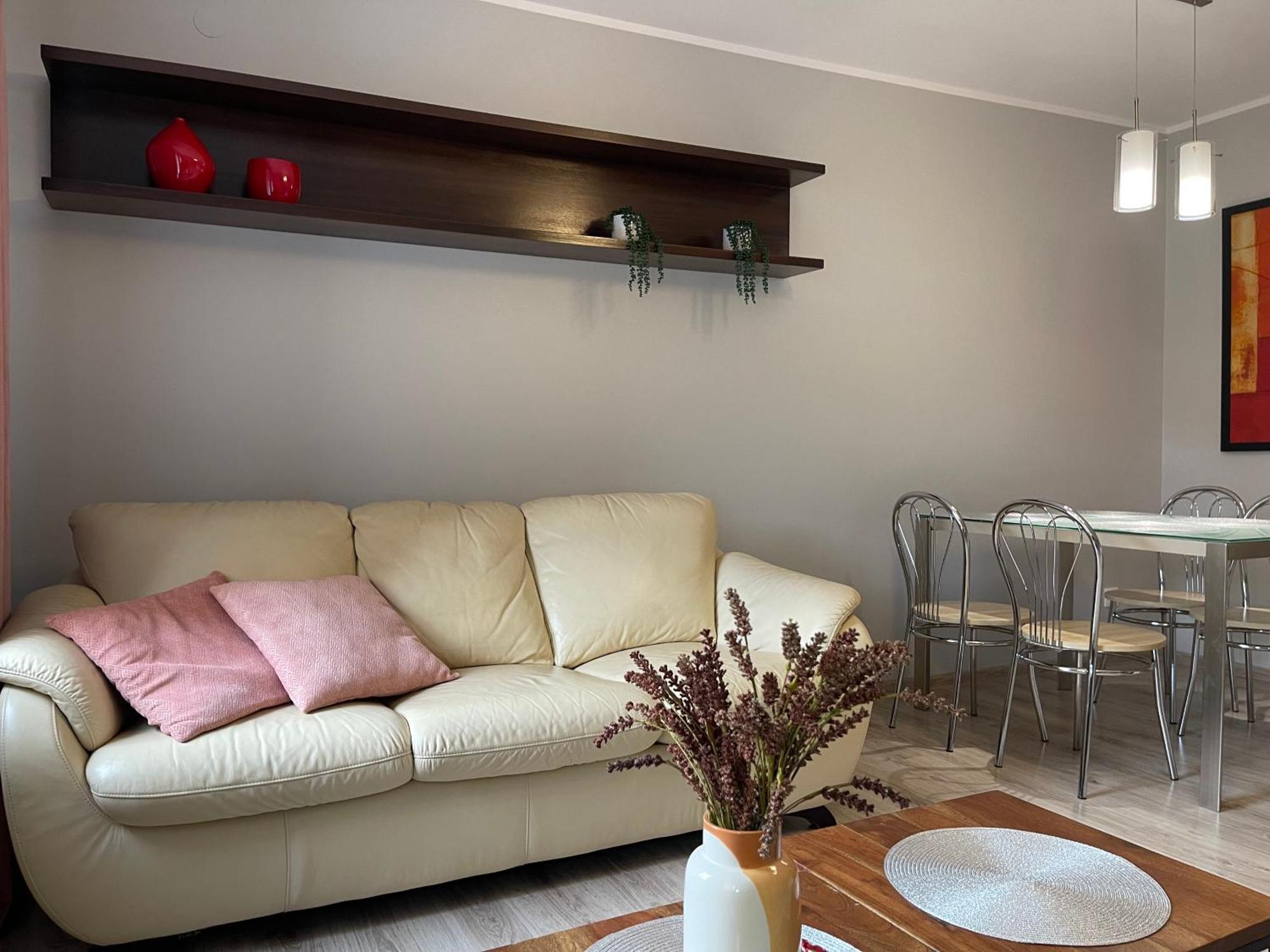 Apartament Przy Cieplickich Tezniach Jelenia Gora Exterior photo